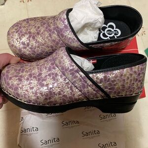 Sanita Women's Lavender Floral Dress Shoes
